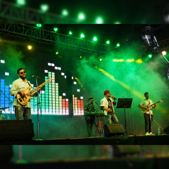 Yugaant live on stage
